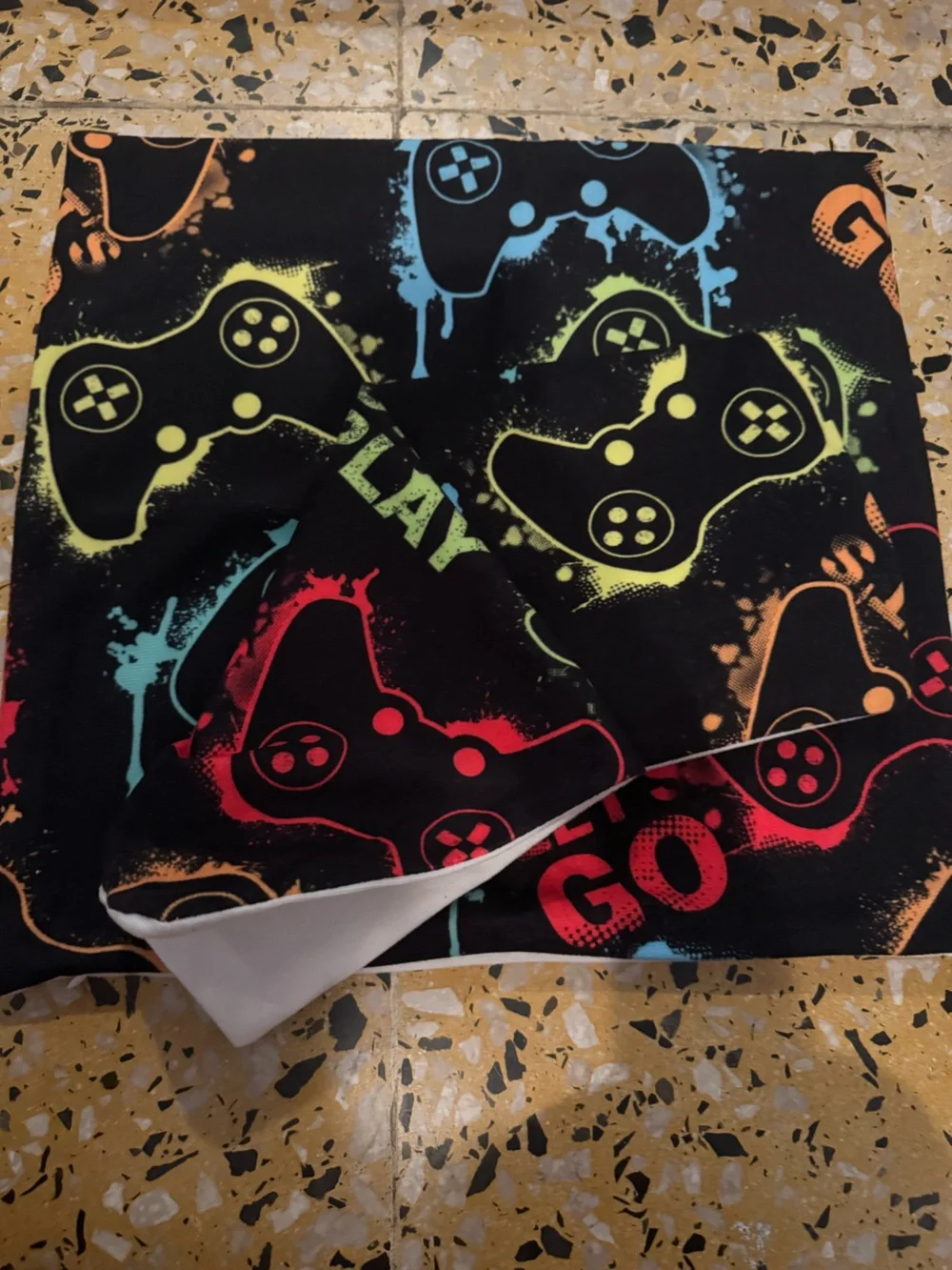 Cushion Cover Gaming Controller Print - White in the Back set of 2